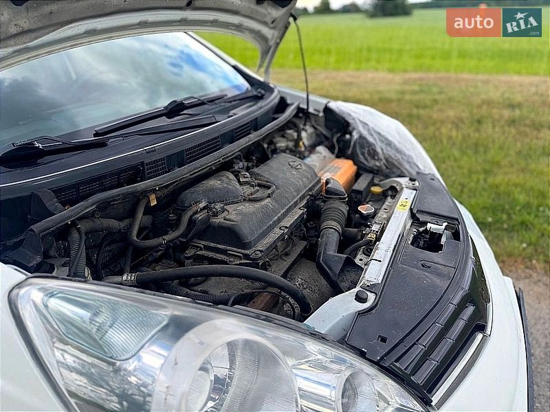 Хетчбек Nissan Note 2012 в Києві фото 13 Хетчбек Nissan Note 2012 в Києві