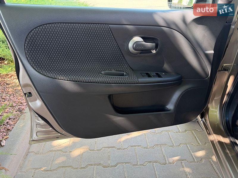 Хэтчбек Nissan Note 2006 в Одессе фото 31 Хэтчбек Nissan Note 2006 в Одессе