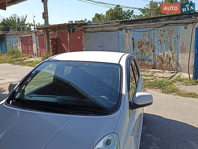 Хэтчбек Nissan Note 2008 в Белгороде-Днестровском
