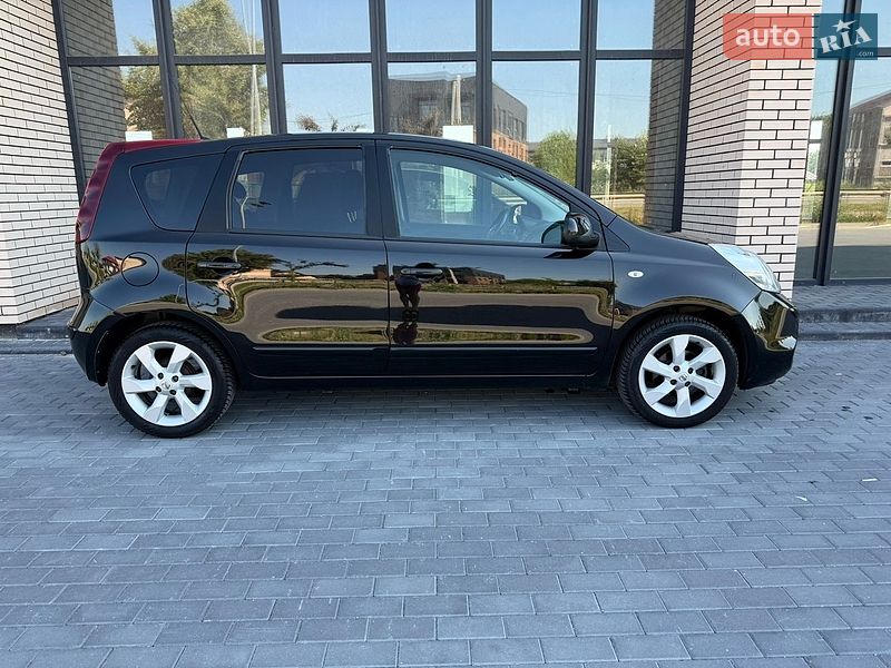 Хэтчбек Nissan Note 2010 в Виннице