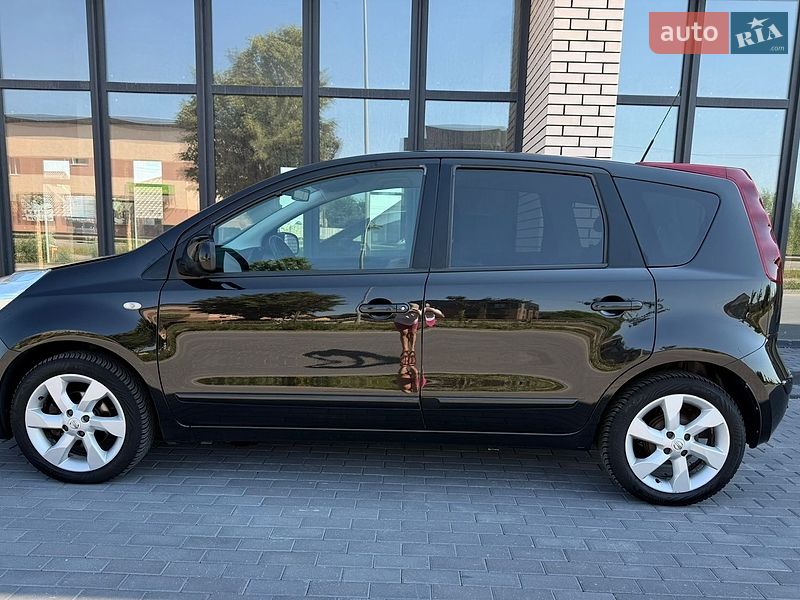 Хэтчбек Nissan Note 2010 в Виннице