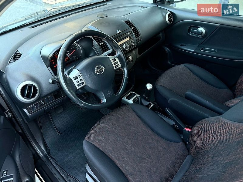 Хэтчбек Nissan Note 2010 в Виннице