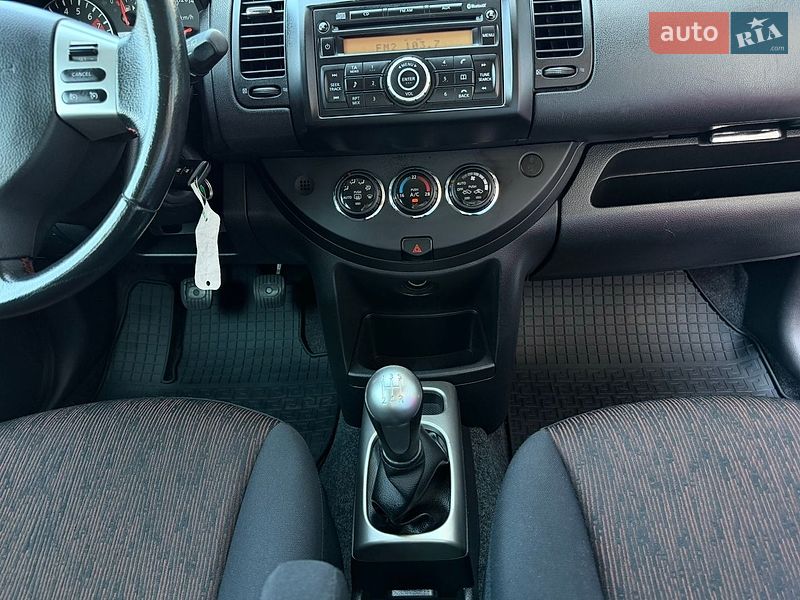 Хэтчбек Nissan Note 2010 в Виннице