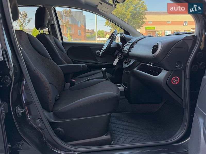 Хэтчбек Nissan Note 2010 в Виннице
