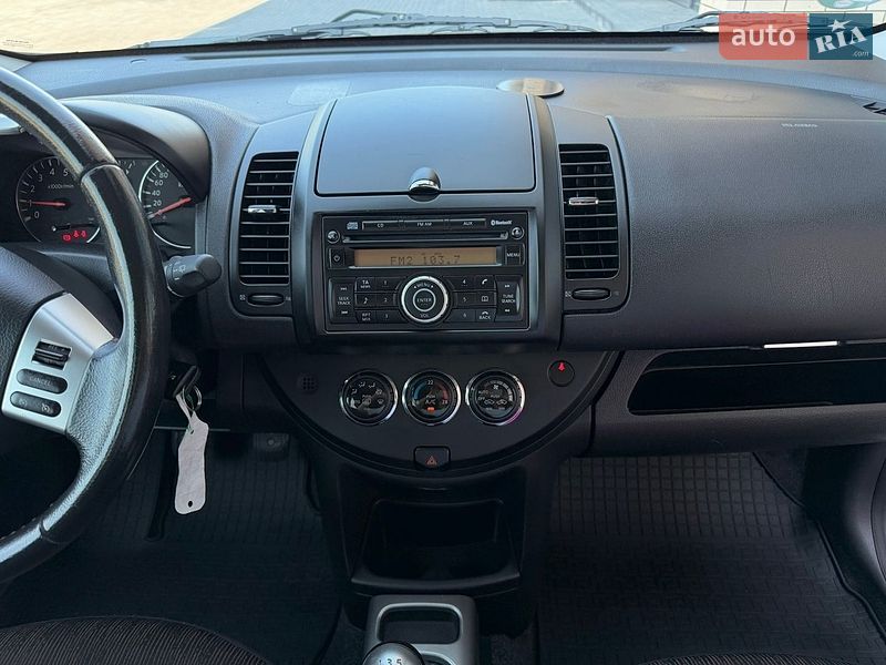 Хэтчбек Nissan Note 2010 в Виннице