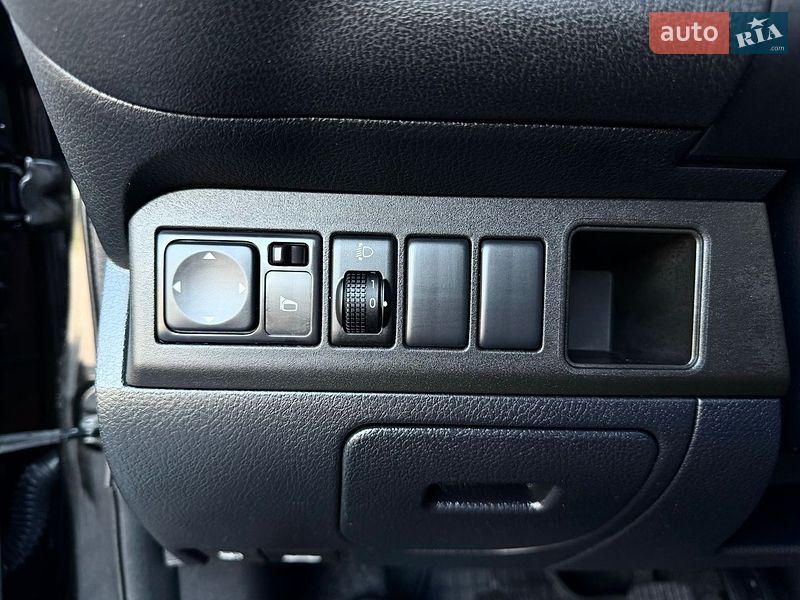 Хэтчбек Nissan Note 2010 в Виннице