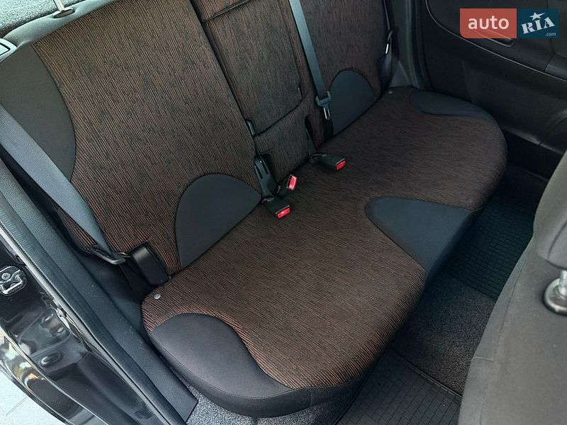 Хэтчбек Nissan Note 2010 в Виннице