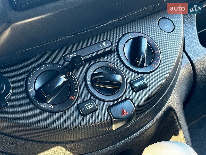 Хетчбек Nissan Note 2007 в Дрогобичі
