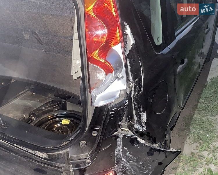 Хетчбек Nissan Note 2007 в Горохові