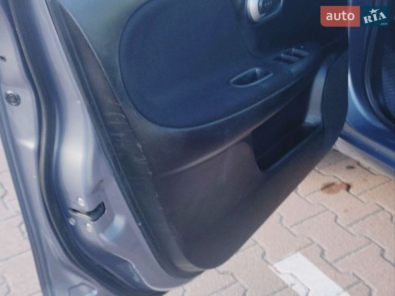 Хетчбек Nissan Note 2009 в Житомирі