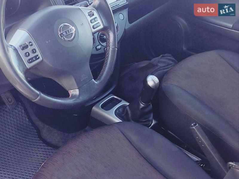 Хетчбек Nissan Note 2009 в Житомирі