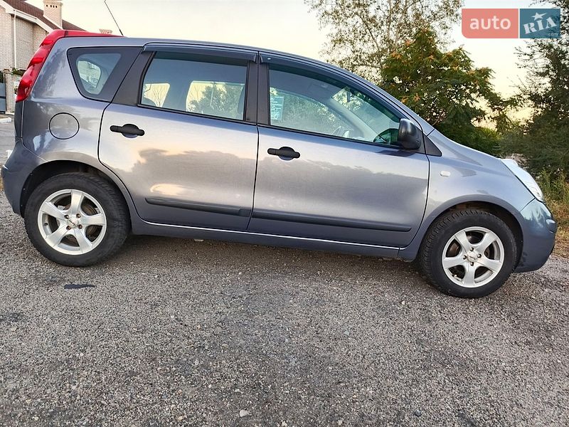 Хетчбек Nissan Note 2008 в Дніпрі
