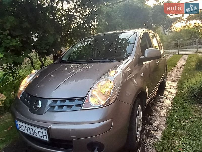 Хетчбек Nissan Note 2008 в Ужгороді