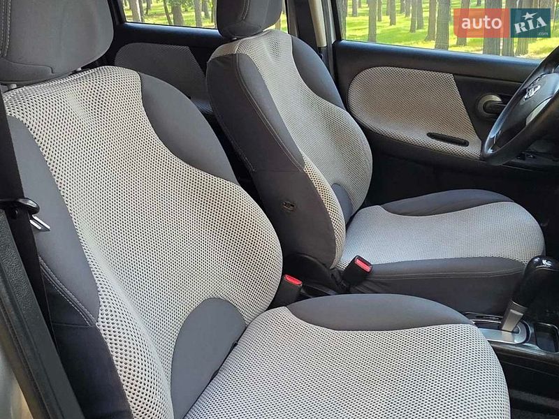 Хэтчбек Nissan Note 2007 в Киеве