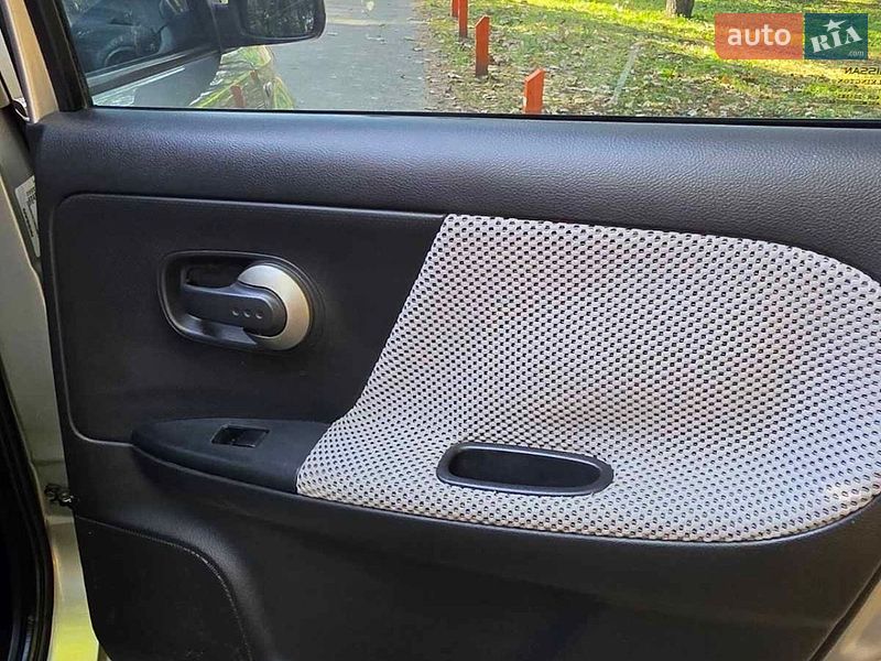 Хэтчбек Nissan Note 2007 в Киеве
