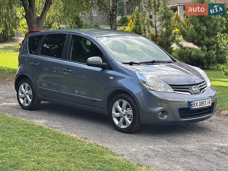 Хэтчбек Nissan Note 2010 в Хмельницком Хэтчбек Nissan Note 2010 в Хмельницком