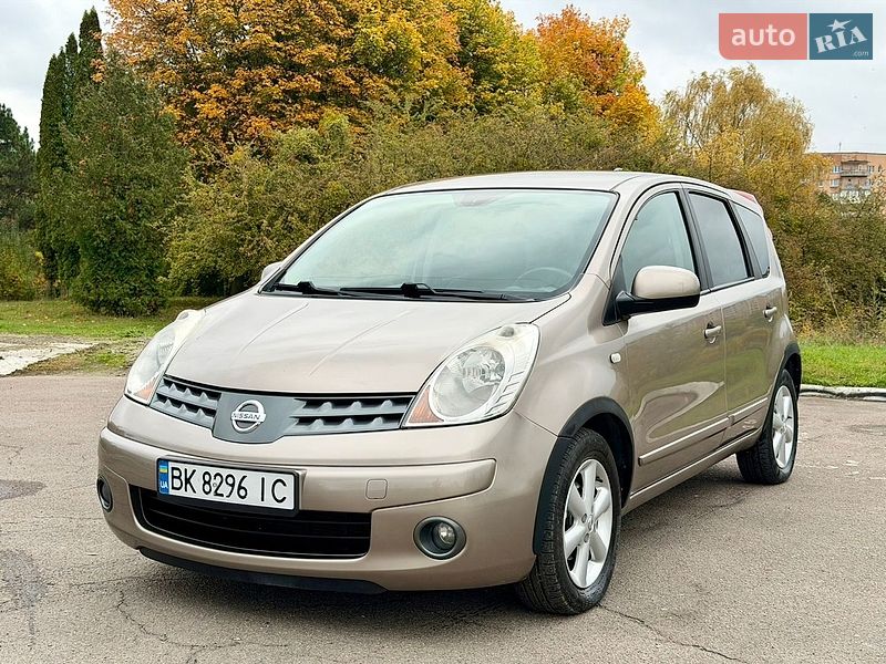 Хетчбек Nissan Note 2008 в Рівному фото Хетчбек Nissan Note 2008 в Рівному