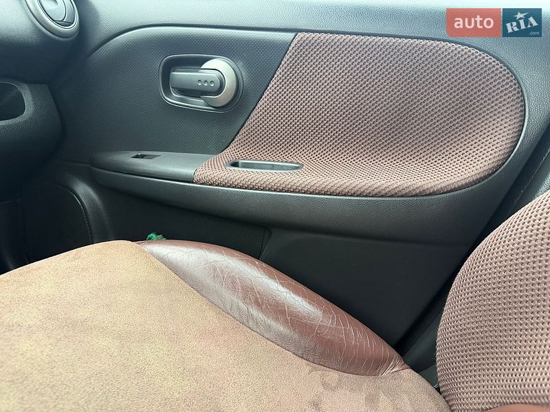 Хетчбек Nissan Note 2008 в Рівному фото 25 Хетчбек Nissan Note 2008 в Рівному