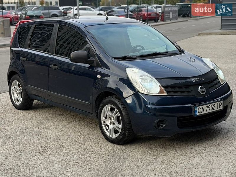 Хэтчбек Nissan Note 2006 в Киеве