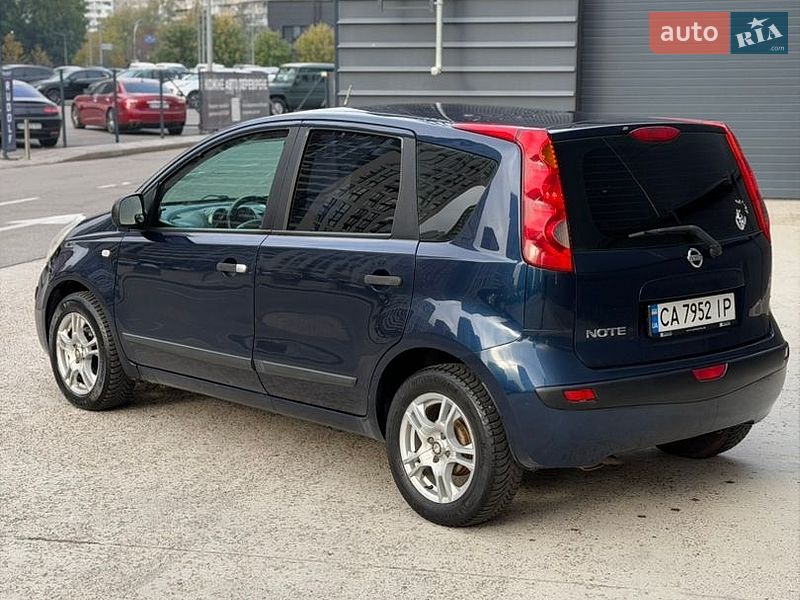 Хэтчбек Nissan Note 2006 в Киеве