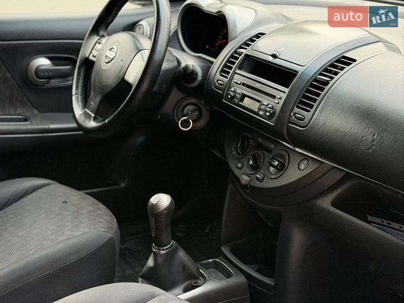 Хэтчбек Nissan Note 2006 в Киеве