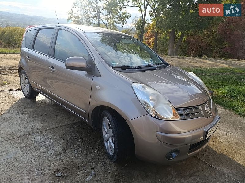 Хэтчбек Nissan Note 2008 в Черновцах Хэтчбек Nissan Note 2008 в Черновцах