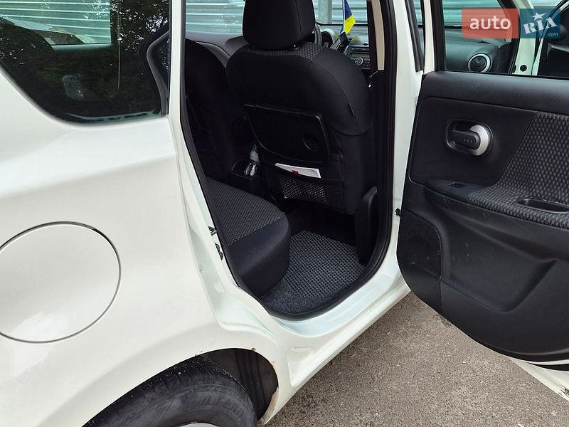 Хетчбек Nissan Note 2008 в Рівному фото 16 Хетчбек Nissan Note 2008 в Рівному