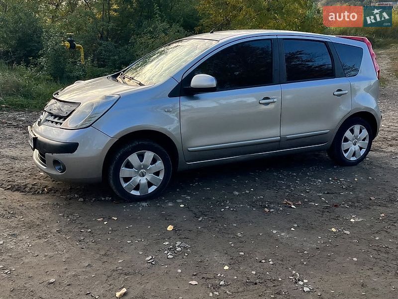 Хэтчбек Nissan Note 2007 в Бориславе