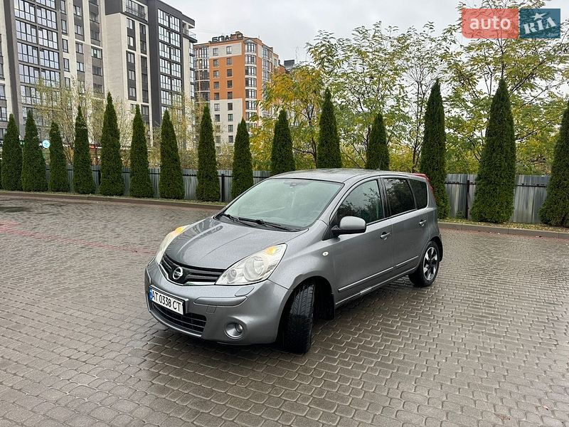 Хетчбек Nissan Note 2012 в Івано-Франківську