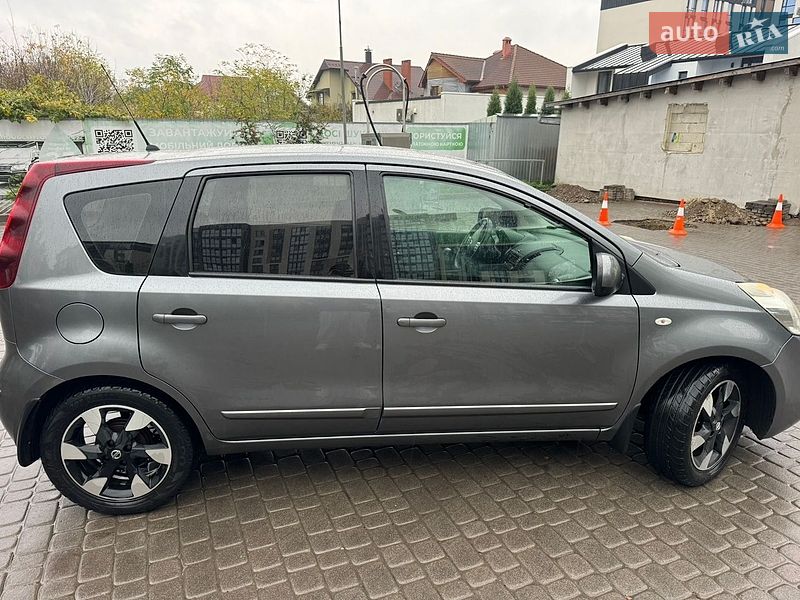 Хетчбек Nissan Note 2012 в Івано-Франківську