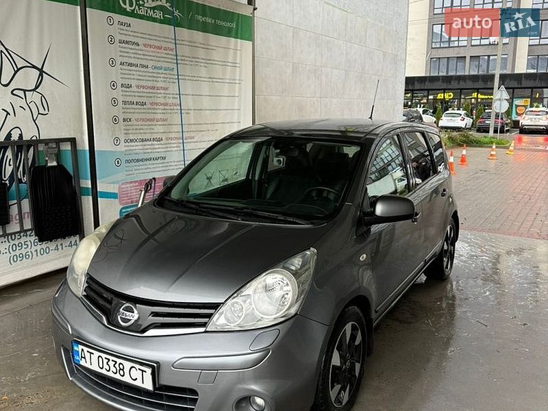 Хетчбек Nissan Note 2012 в Івано-Франківську