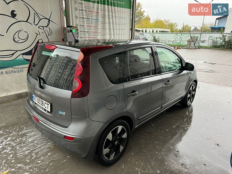Хетчбек Nissan Note 2012 в Івано-Франківську