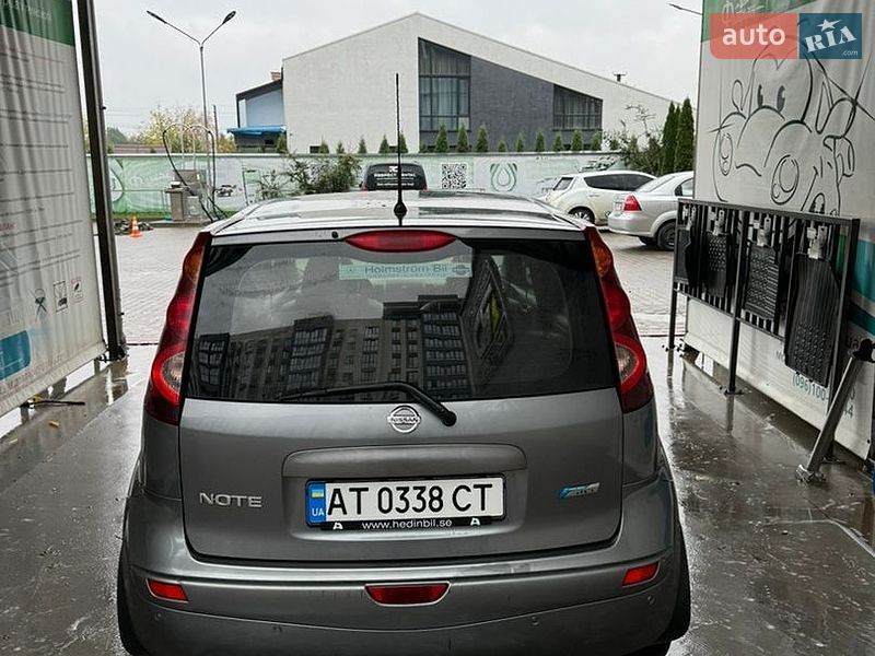 Хетчбек Nissan Note 2012 в Івано-Франківську
