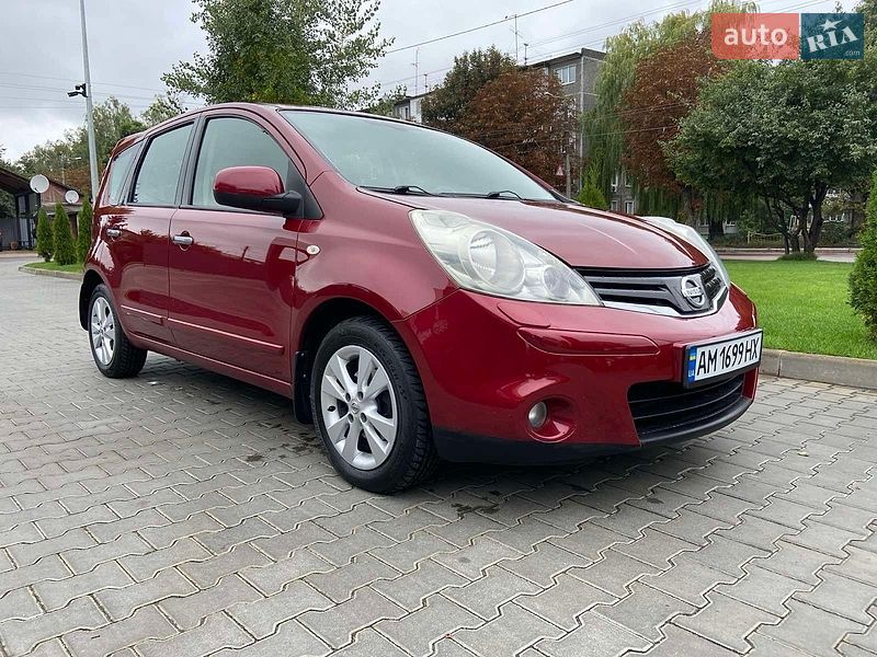 Хетчбек Nissan Note 2011 в Житомирі