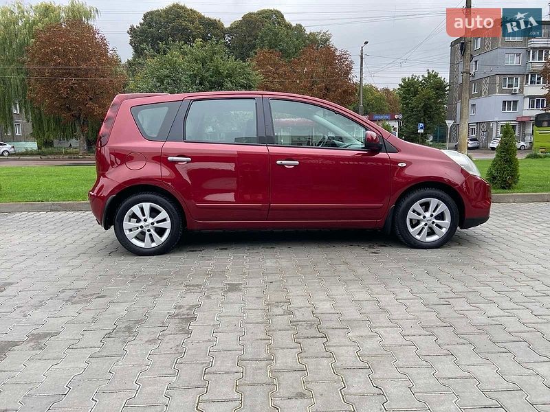 Хетчбек Nissan Note 2011 в Житомирі