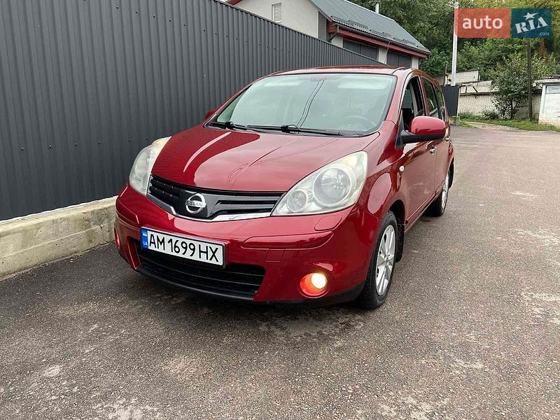 Хетчбек Nissan Note 2011 в Житомирі