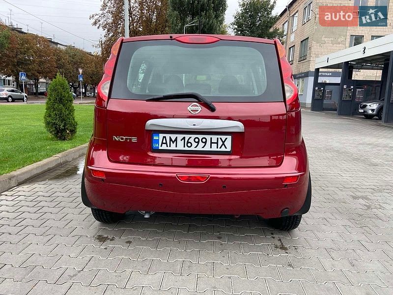 Хетчбек Nissan Note 2011 в Житомирі