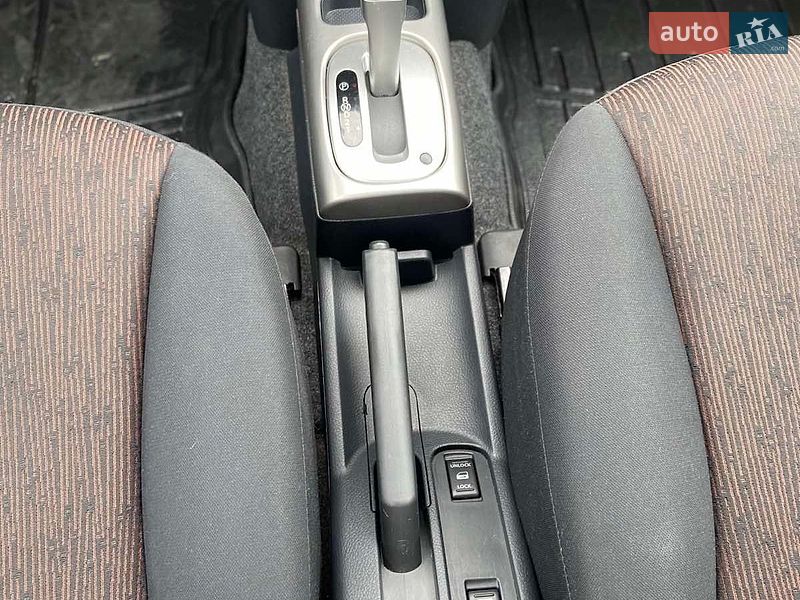 Хетчбек Nissan Note 2011 в Житомирі