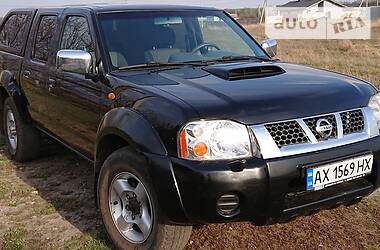 Nissan NP300  2010