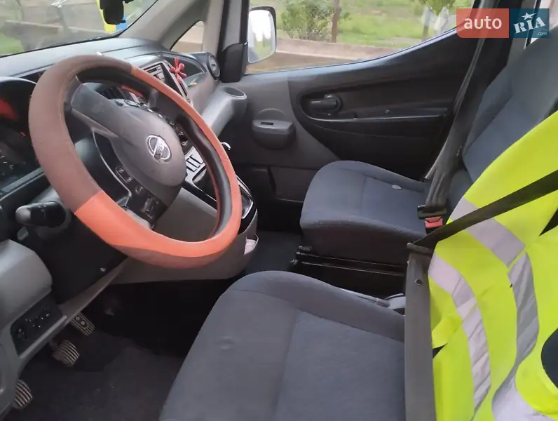 Nissan NV200 2015