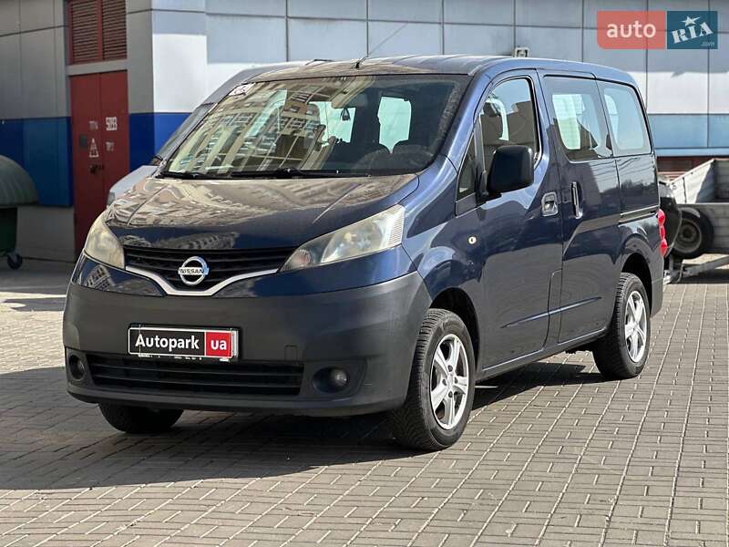 Nissan NV200 2010 года в Одессе