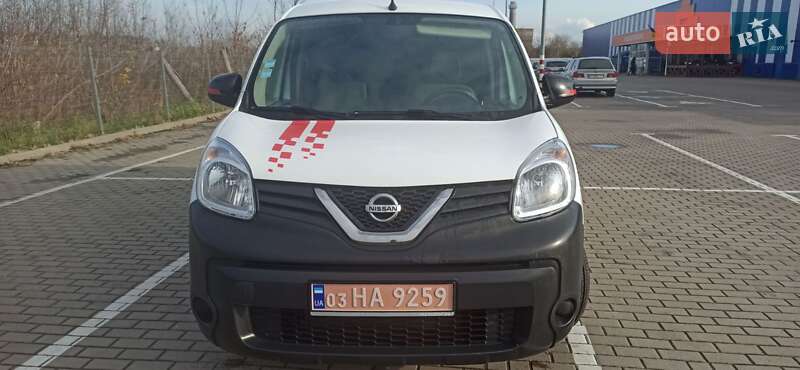 Nissan NV250