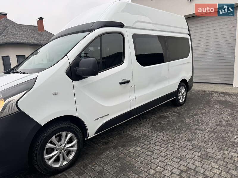 Nissan NV300