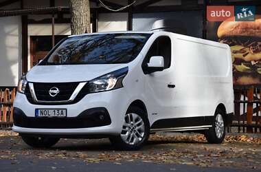 Nissan NV300 2021
