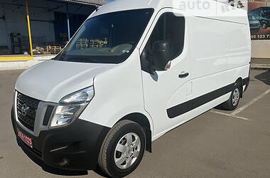 Nissan NV400  2017