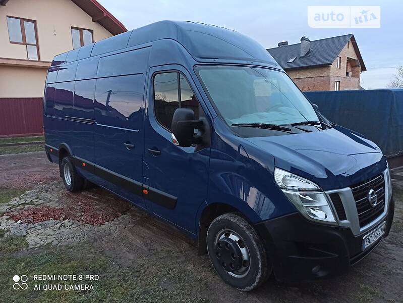 Nissan NV400