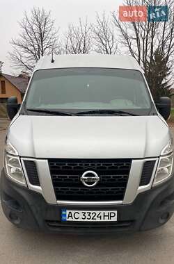 Nissan NV400 2017