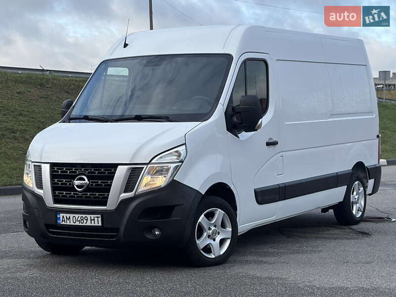 Nissan NV400