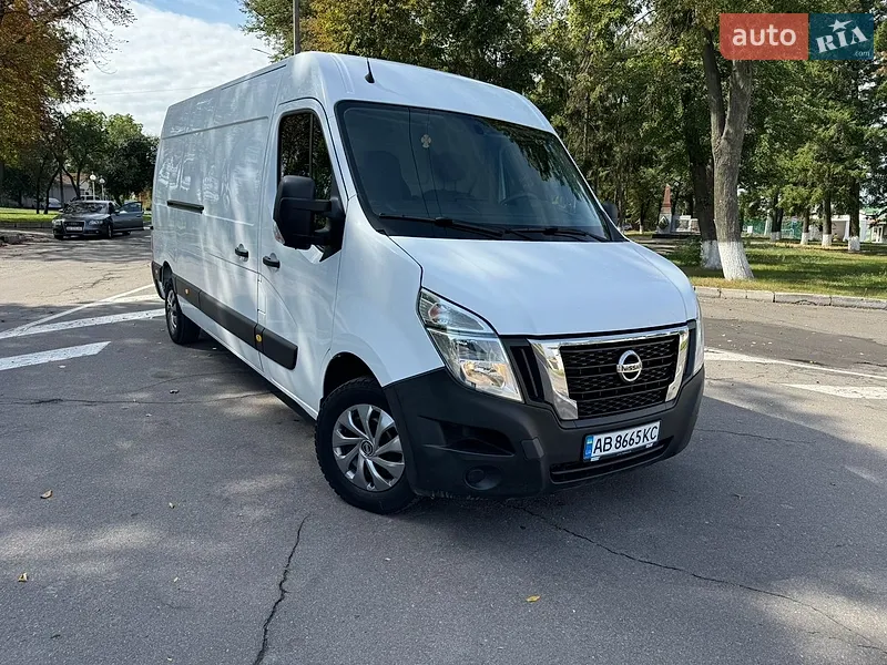 Nissan NV400 2020