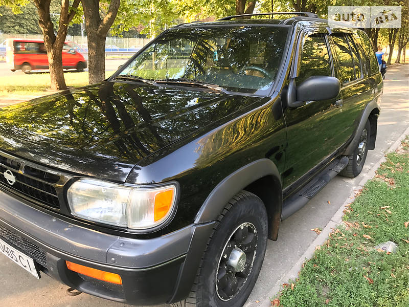 Внедорожник / Кроссовер Nissan Pathfinder